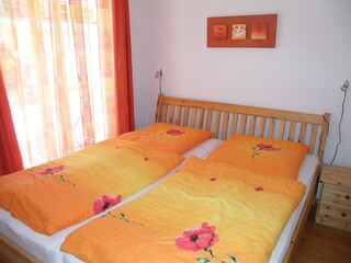 Bedroom with comfy double bed (1.80 x 2.00m)