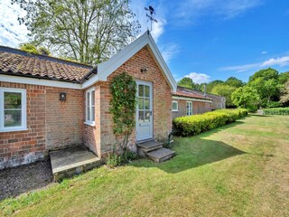 Holiday cottage Redgrave Outdoor Recording 1