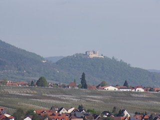 Dachterassesnblick auf Hambacher Schloss