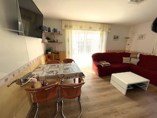 Holiday apartment Burgstaaken Living Room 9