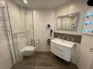 Holiday apartment Burgstaaken Bathroom 14