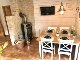Essbereich mit Kamin
