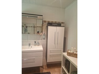 Badezimmerschrank