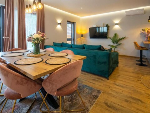 Maison de vacances Lux Vintage House Bella Vita Biograd na Moru with Pool
