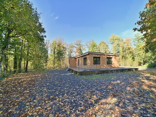 Chalet Somme-Leuze Outdoor Recording 2