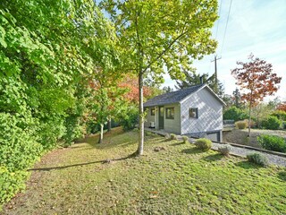 Chalet Somme-Leuze Outdoor Recording 2