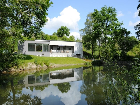 Ferienhaus in Noiseux mit Innenpool