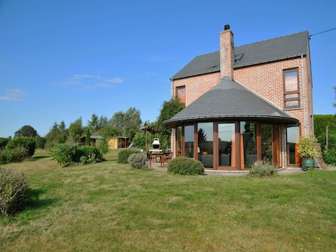 Ferienhaus in Somme-Leuze mit Pool & Sauna