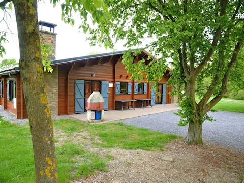 Ferienhaus in Houyet mit Sauna und Garten