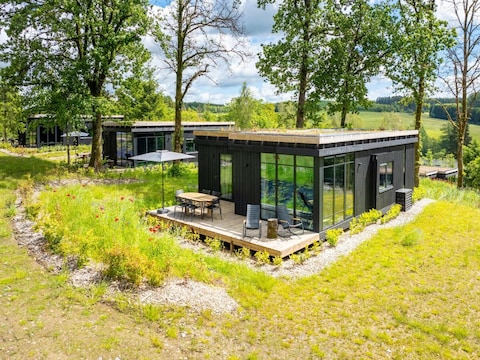 Ferienpark Sauna-Lodge-Aufenthalt mit Bergblick