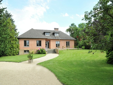 Ferienhaus in Marche-en-Famenne am Bahnhof