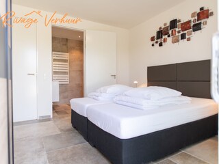 Hauptschlafzimmer im Erdgeschoss