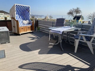…. Strandkorb mit Blickl aufs Meer