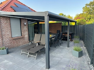 Überdachte Terrasse 6 Meter breit