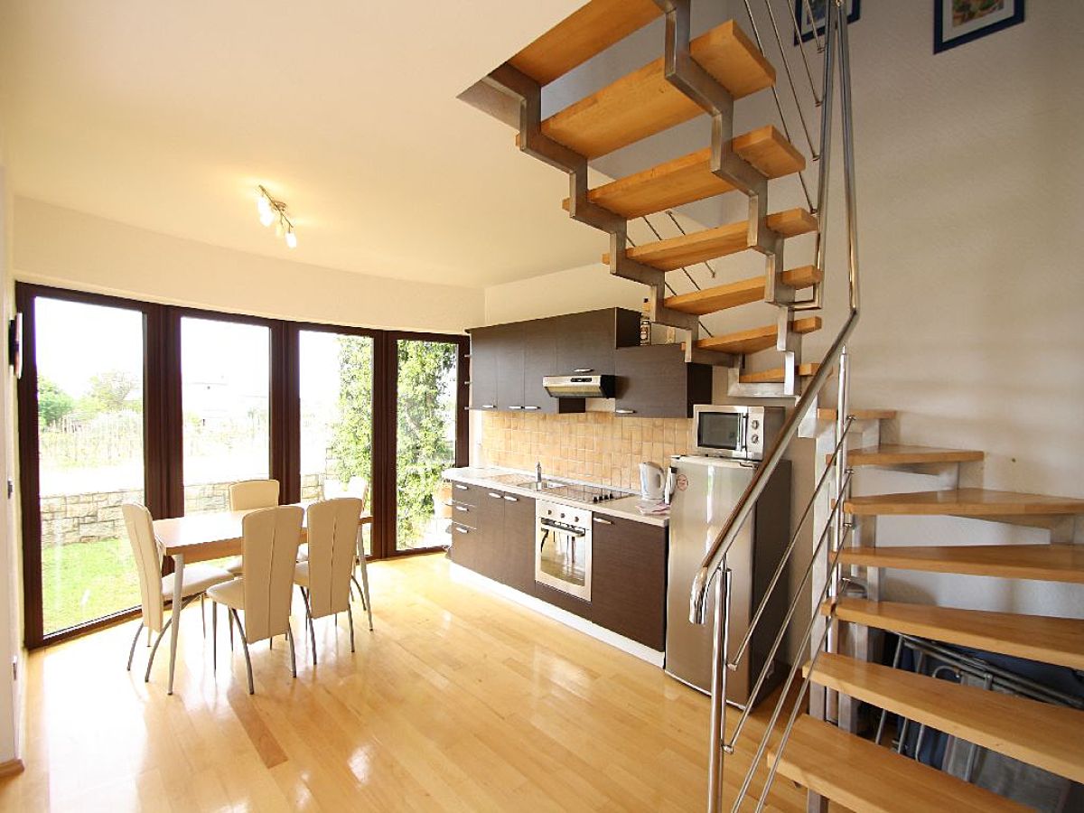 Moderne wohnzimmer mit küche – dumss.com