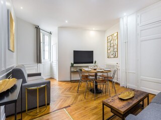 Apartment Paris  8