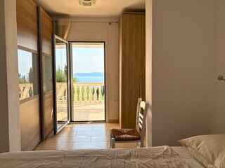 Villa Mandola - Schlafzimmer 4 mit Meerblick