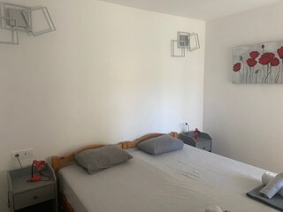 Apartment Lopar Features 10