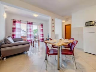 Apartment Kastel Kambelovac Features 6