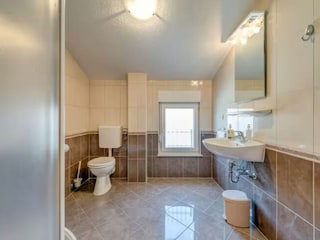 Apartment Kastel Kambelovac Features 14