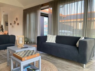 Ferienhaus Anjum Wohnzimmer 5