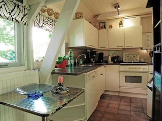 Holiday house Oostmahorn Kitchen 21
