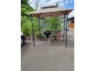 Holzkohlegrill