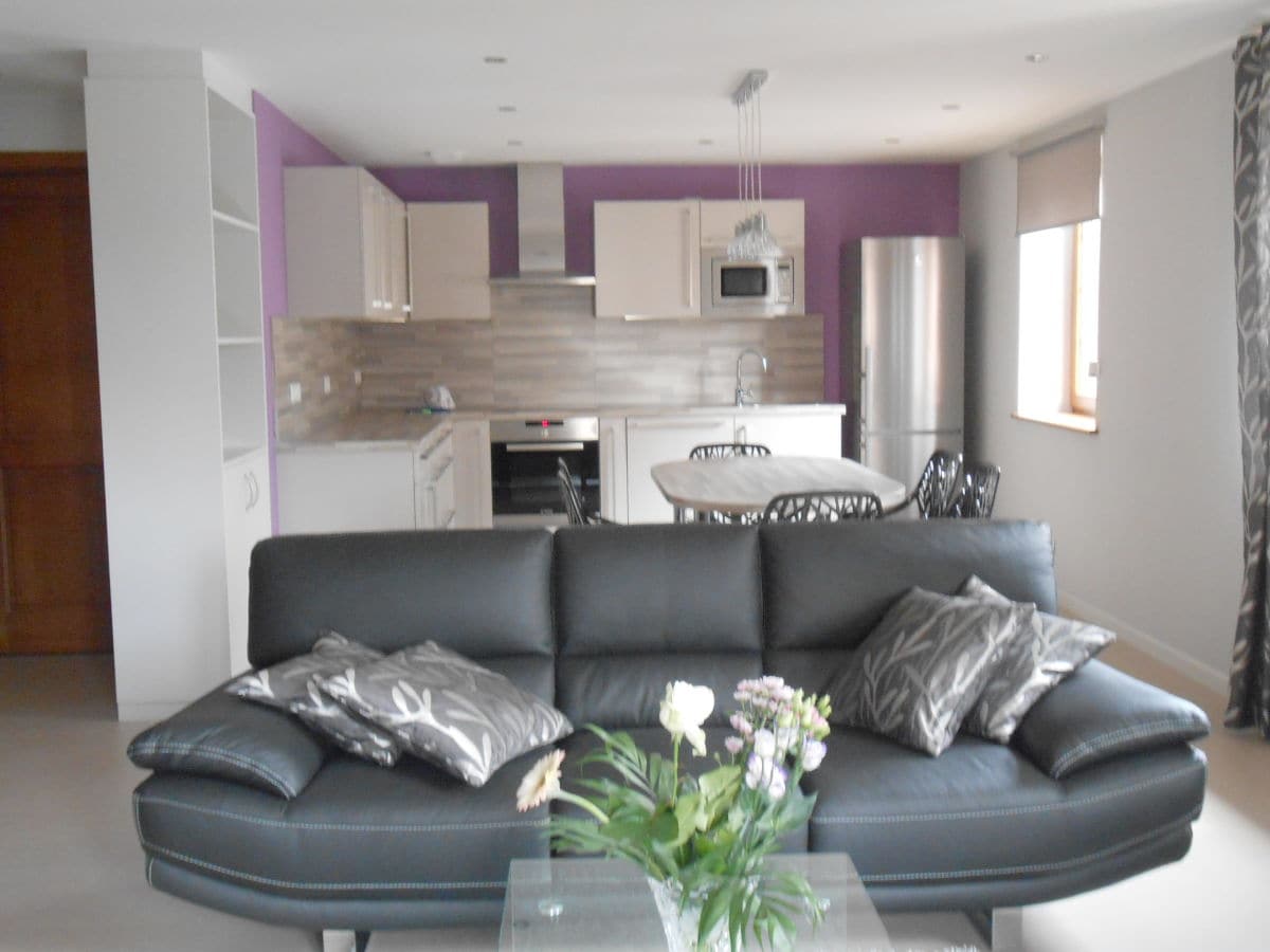 moderne wohnzimmer mit offener kuche ~ home design und möbel ... - Moderne Wohnzimmer Mit Offener Kuche moderne wohnzimmer mit offener kuche ~ home design und möbel ... - Moderne Wohnzimmer Mit Offener Kuche