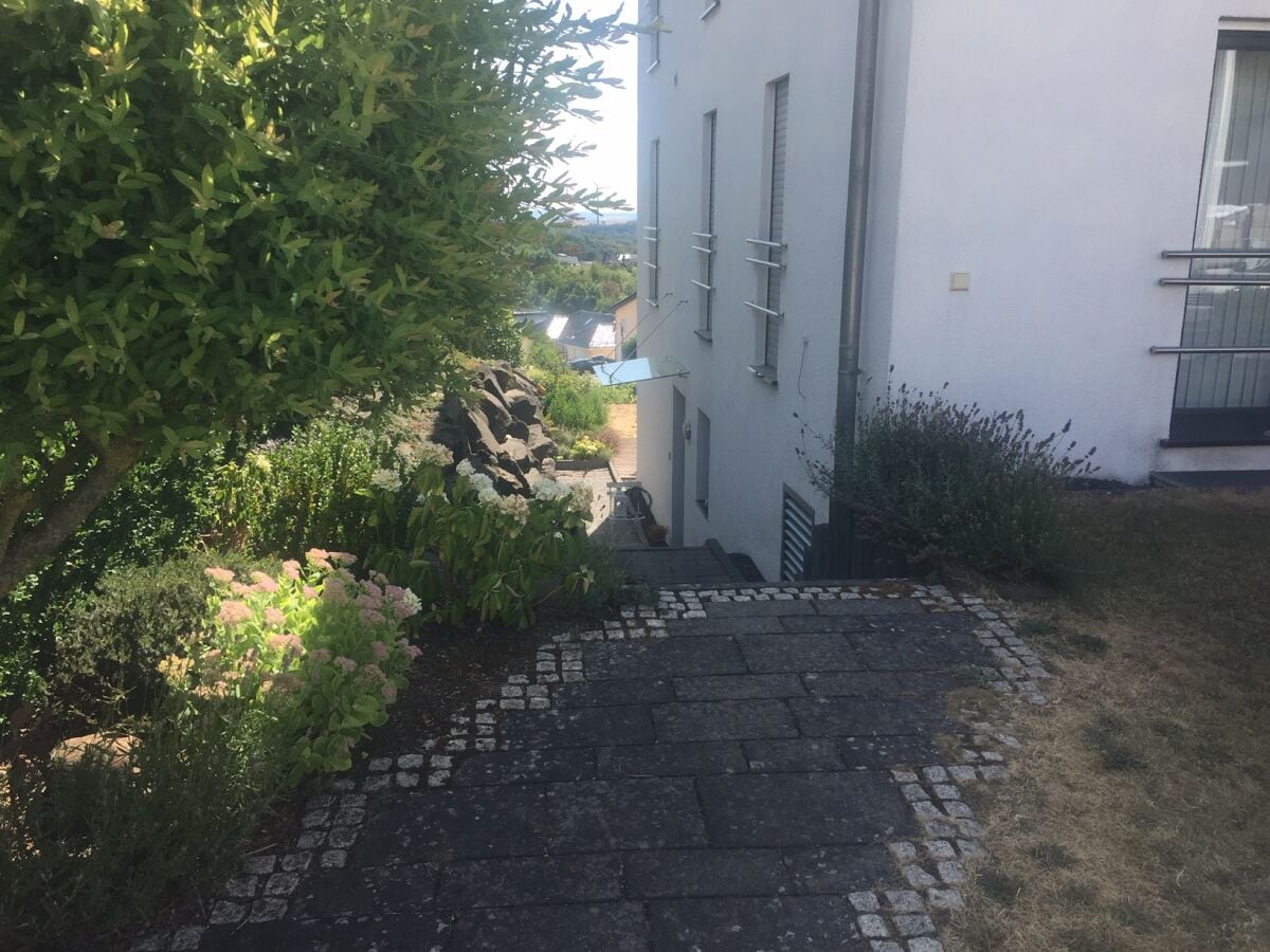 Ferienwohnung LarAlina, Kaisersesch, Frau Maria Heins