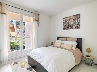 Apartment Biot  12