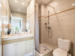 Apartment Biot  34