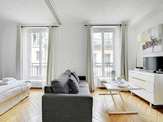 Apartment Paris  8