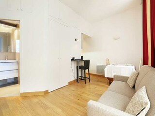 Apartment Paris  8