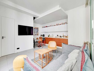 Apartment Paris  8