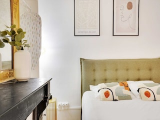 Apartment Paris  8