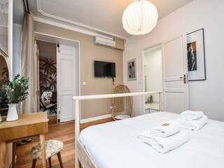 Apartment Paris  8