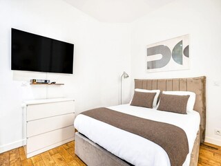 Apartment Paris Features 10