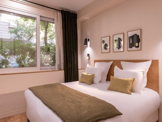Apartment Paris  17