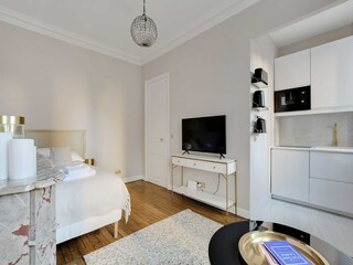Apartment Paris  8