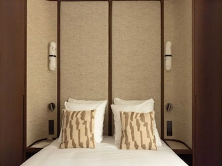 Apartment Paris  65