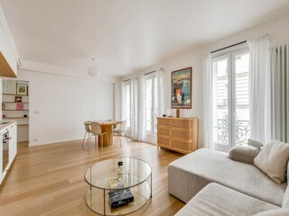 Apartment Paris  8