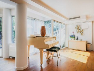 Apartment Paris  8