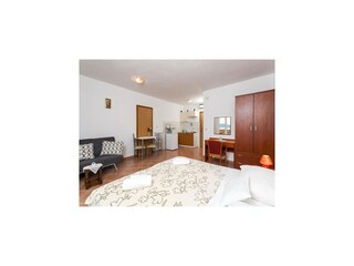 Apartment Suđurađ Features 8