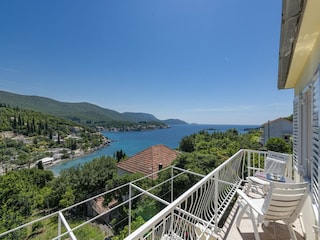 Apartment Molunat  12