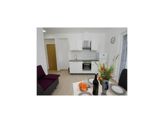 Apartment Potomje Ausstattung 14