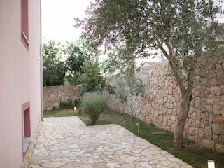 Appartement Lovinac Buitenaudio-opname 5