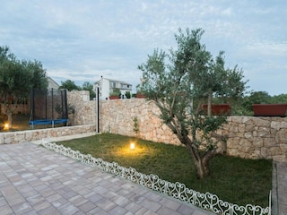 Appartement Lovinac Buitenaudio-opname 6