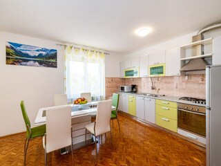 Villa Gornji Poličnik Características 13