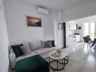Apartment Mali Maj Features 2