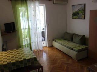 Apartment Brist Features 9